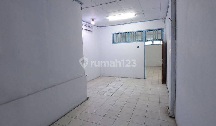 Di jual rumah lt 4 sudah renovasi dekat gajah mada 2