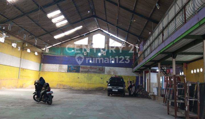 Dijual Gudang Luas Bekas Tempat Futsal Dan Gedung Shopee 1