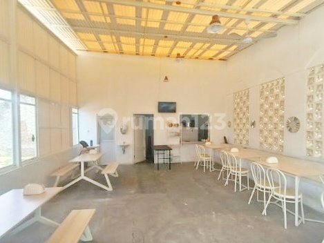 Ruang Usaha Menarik  Dekat Dengan Beberapa Kampus