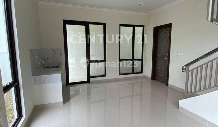 Rumah Nyaman 2 Lantai Di Perumahan Podomoro Park 2