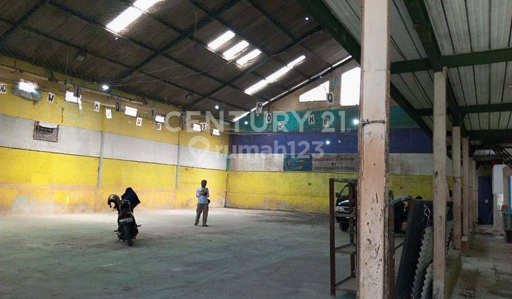 Disewa Gudang Bekas Tempat Futsal Dan Bekas Shopee 2