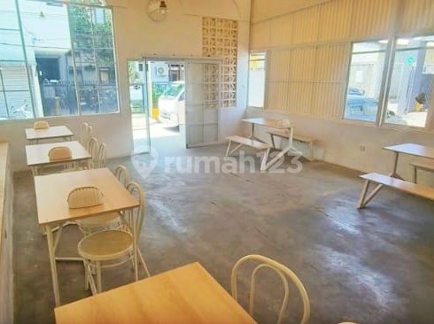 Ruang Usaha Menarik  Dekat Dengan Beberapa Kampus