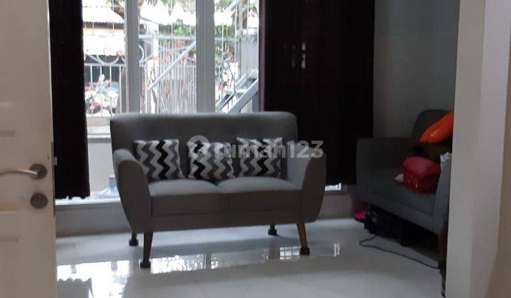 Rumah 11/2 Lantai Dijual Cepat Area Gading Serpong 1