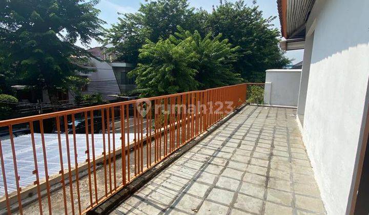 Dijual Rumah Tua Hitung Tanah di Tomang, Lokasi Strategis 2