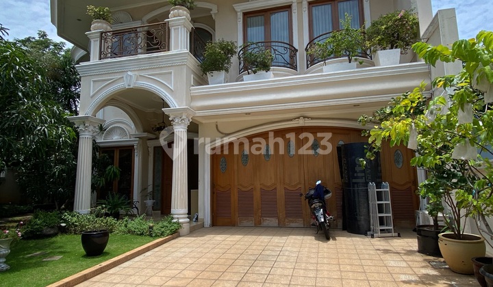 Rumah Classic Nan Megah di Pantai Mutiara Lingkungan Tenang