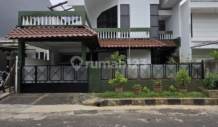 2-Story House in Intercon, Prime Location, Quiet and Comfortable 2