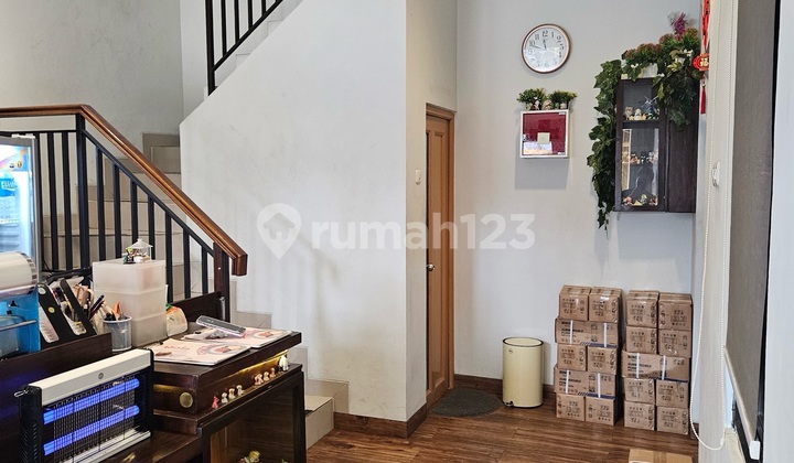 Ruko Bagus Eks Cafe Di Jalan Mangga Deket Area Kuliner Taman Ratu