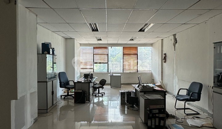 Attached Shophouses in Kedoya Elok with Spacious Parking Inside the Complex, Hook Position 2