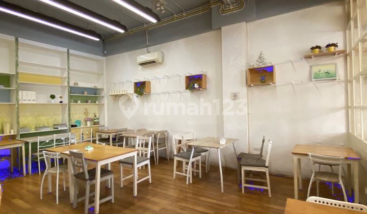 Permata Senayan Adjoined Shophouse 1st and 2nd Floors