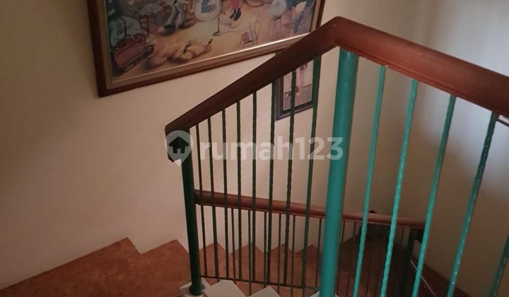 Rumah 2 Lantai Raffles Hills Cibubur Hadap Timur 2