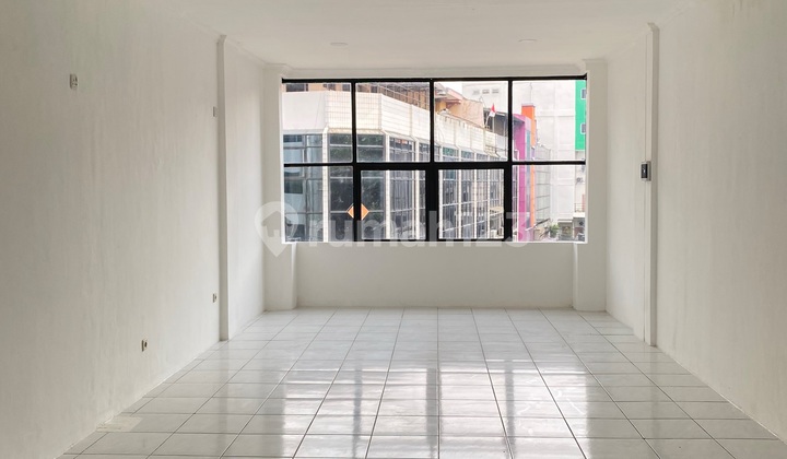 Ruko 3 Lantai Lokasi Pusat Kota Cocok Utk Kantor