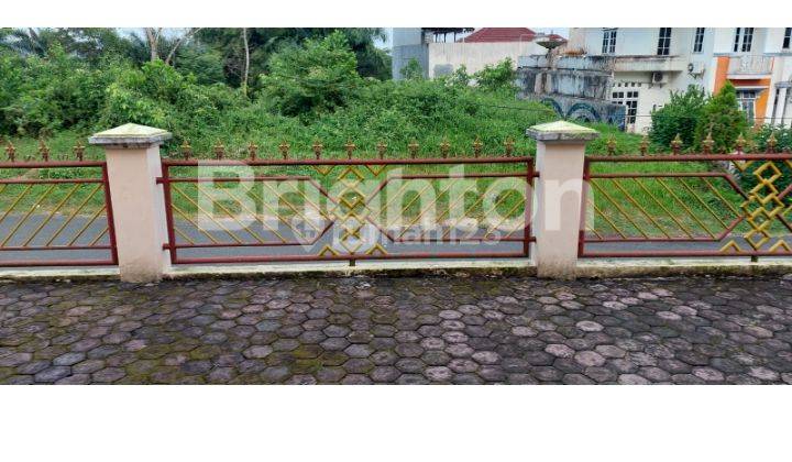 Rumah mewah tingkat 2 serta di hook ditengah kota balikpapan 8