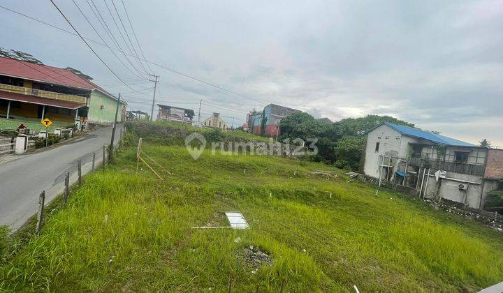 Tanah luas di pinggir jalan besar di Jl. AW. Syachrani 2