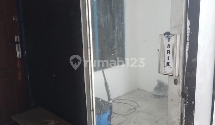 WORKSHOP LUAS DI PINGGIR JALAN MT. Haryono 7