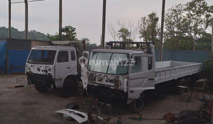 WORKSHOP LUAS DI PINGGIR JALAN MT. Haryono 9