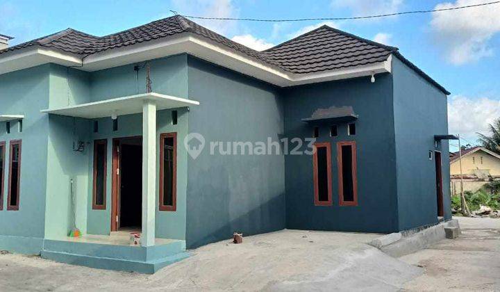 Rumah minimalis baru dibangun dan baru direnov 2