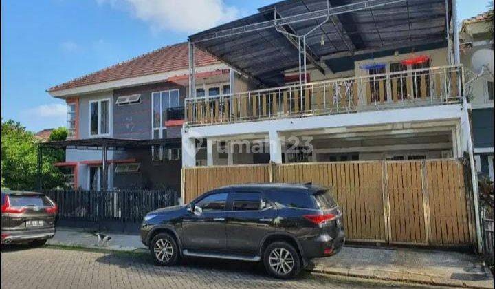 Rumah modern tingkat 2 diperumahan elite 1