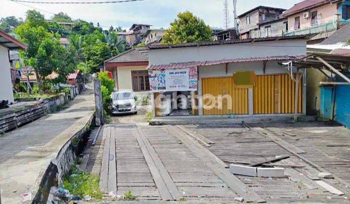 Hunian dengan halaman luas ditengah kota 2