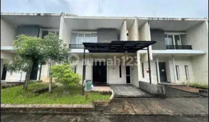 Luxury Ready-to-Occupy House Fully Furnished One Step from Balikpapan University.