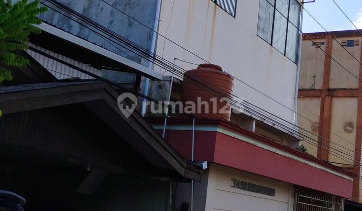 2-Story Shop House for Rent by the Main Road Near Dome Balikpapan 2