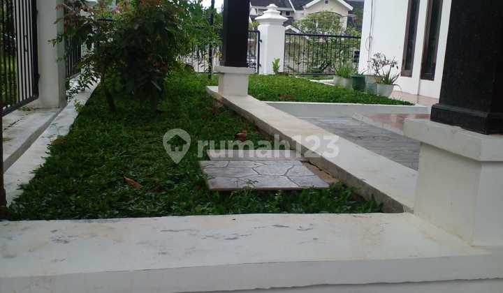 Rumah Berkonsep Scandinavia Posisi Dihook Ditengah Kota Bpn. 2