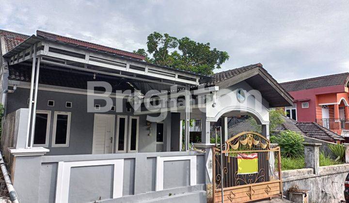 RUMAH TINGKAT 2 DAN TANAH DI REGENCY 1