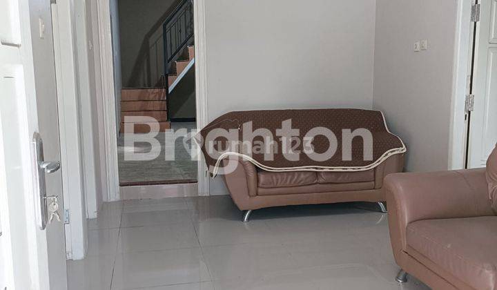 RUMAH TINGKAT 2 DAN TANAH DI REGENCY 2