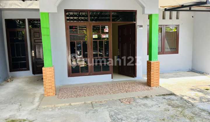 Minimalist House with Minimal Renovation Ready to Live In. 2