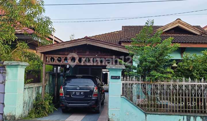 Rumah Model Lama Dekat Pasar Tradisional Merdeka Kota Samarinda 2