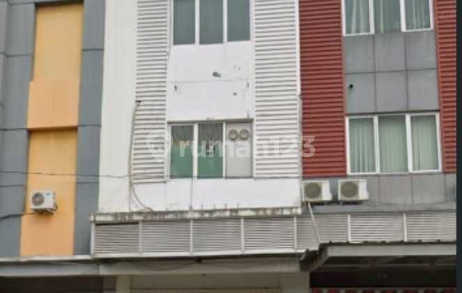 3Lantai,Strategis,3 K Mandi, Utara, Sebrang Lobby Itc, Tepi Jl Besar Ada Angkot Bus Dll 3Lantai,Strategis,3 K Mandi, Utara, Sebrang Lobby Itc, Tepi Jl Besar Ada Angkot Bus Dll