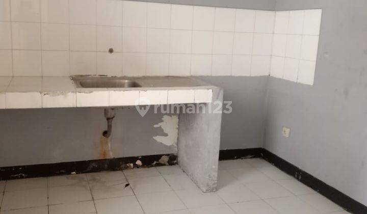 Taman,Terbuka Ada +Kamar +Lesehan, Area Sbrg PasMod/Jl Kaki 5Menit, Tepi Jl Tol, 2Carport 2