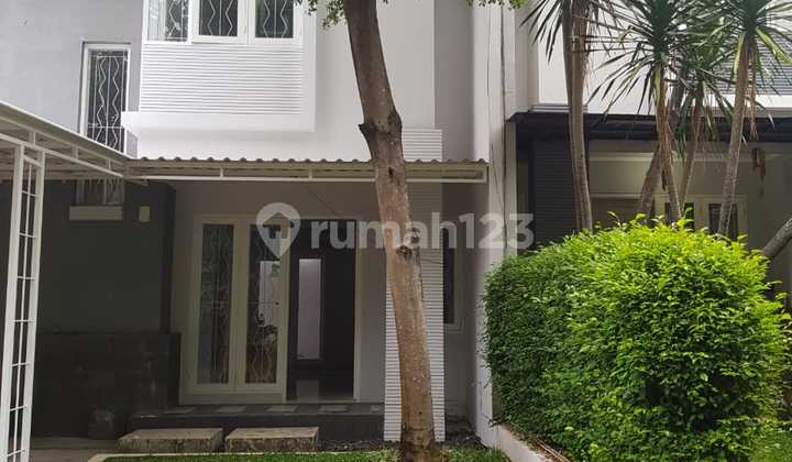 Master Room on 2nd Floor, AC, Canopy Master Room on 2nd Floor, AC, Canopy