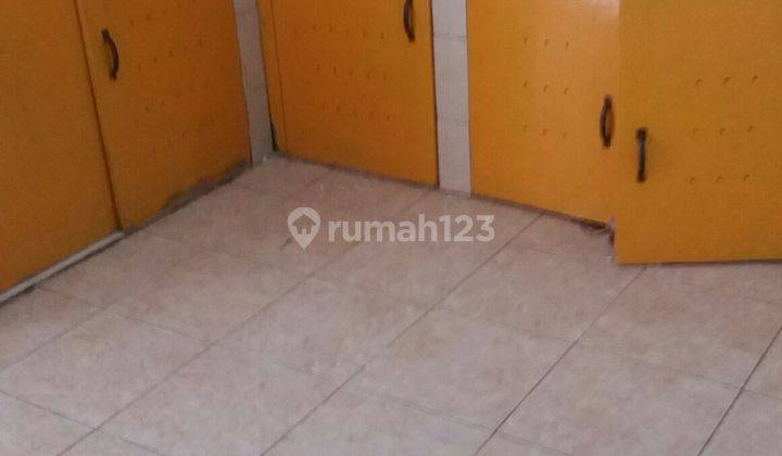 Timur,dpn Taman Besar, Ada Kamar Atas Master Room,dkt Sekolah 2