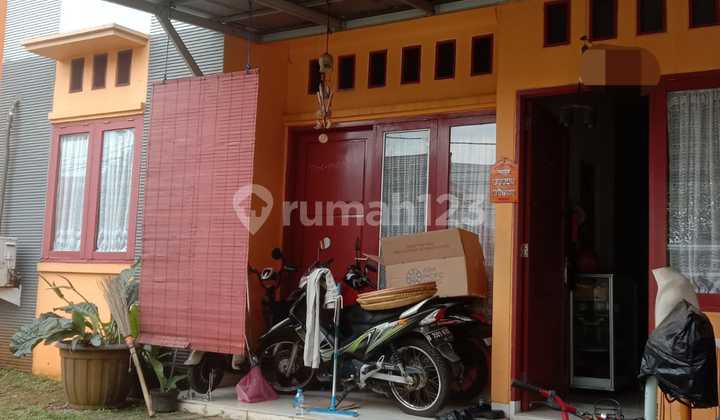 Master R, Light Steel Structure, Open Garden, Front Balcony, Back Drying Area Near School/Shopping Area Master R, Light Steel Structure, Open Garden, Front Balcony, Back Drying Area Near School/Shopping Area