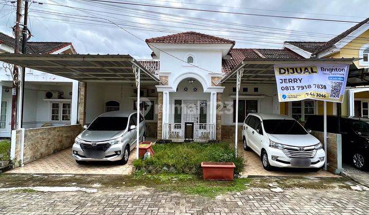 RUMAH 1 LANTAI CANTIK DAN NYAMAN DI KOMPLEK PERUMAHAN 1