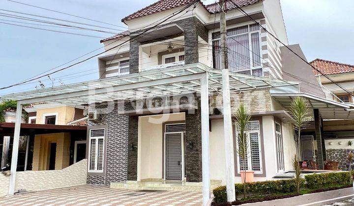 RUMAH TOWNHOUSE FULL FURNISHED CANTIK, ELEGAN DAN MEWAH DI PERUMAHAN GRAND GARDEN DI DAERAH CELENTANG PUSAT KOTA 1