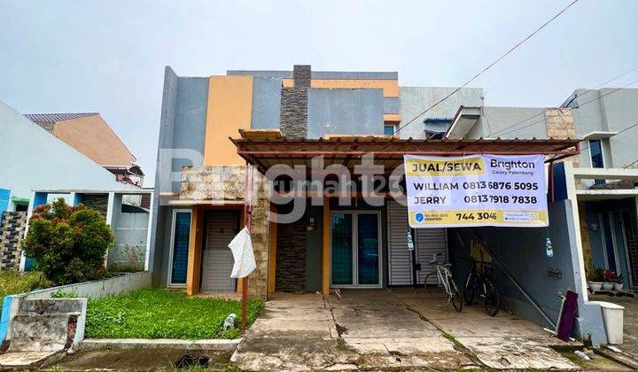 RUMAH TOWNHOUSE MINIMALIS BAGUS DI DALAM PERUMAHAN ONE GATE SYSTEM