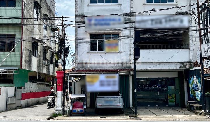 1-Door Shop House in Strategic Business Location at Pasar Kuto 1-Door Shop House in Strategic Business Location at Pasar Kuto