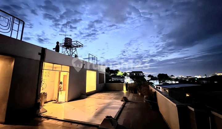 Rumah Ruko 4,5 Latai Strategis di Jalan MT Haryono 2
