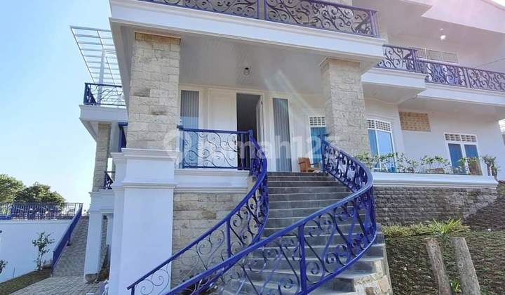 New luxury villa with millions in turnover, Puncak Bogor New luxury villa with millions in turnover, Puncak Bogor