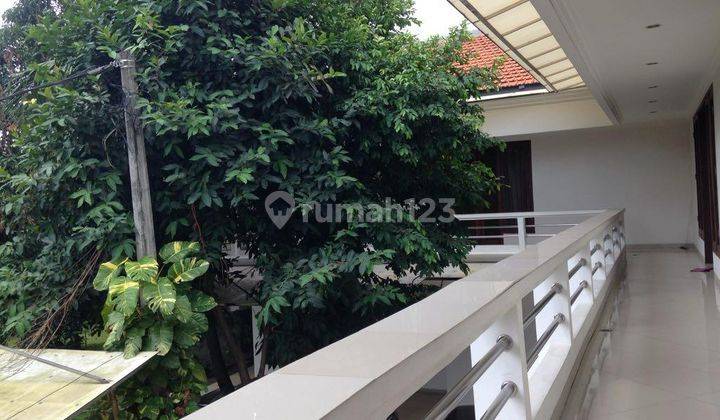 For Sale 7 + 2 Bedroom House In Lenteng Agung, Jakarta Selatan 1