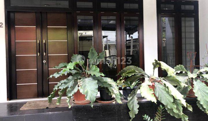 For Rent 3 + 1 Bedroom Rumah di Pondok Indah 1