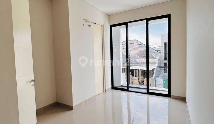 Jual Rumah Baru Scandinavian di Lebak Arum Kenjeran 5