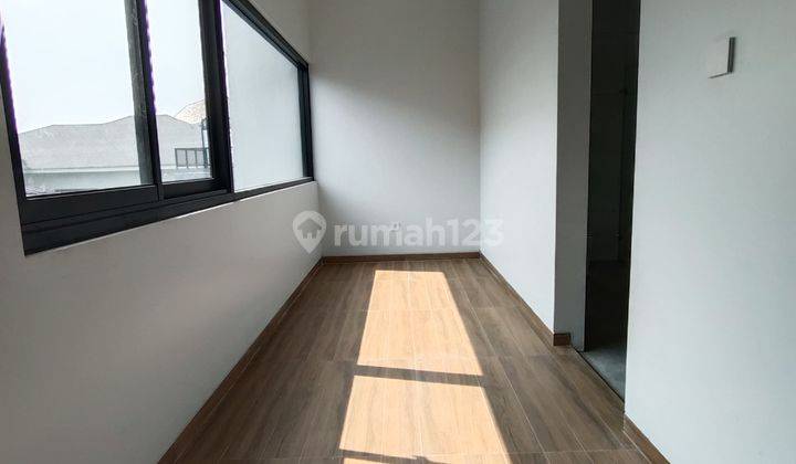 Rumah Modern 2 Lantai Dengan Lift, Private Pool Dan Kolam Renang Sudah Shm, Hanya 5 Menit Dari Exit Toldi Sentul City, Bogor 59