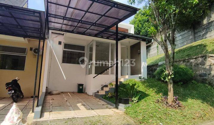 Rumah Semi Furnish Posisi Hook Sewa Tahunan Sentul City, Bogor 1