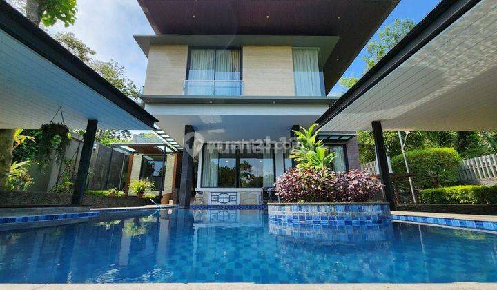 Rumah Dengan Kolam Renang Dan Ikan, Lift, Lt Marmer, Furnish 1