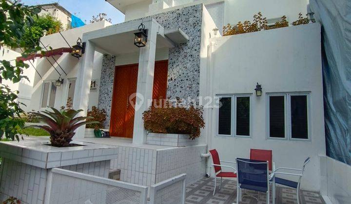 Rumah Cantik 2 Lantai Shm, Semi Furnish Ada Kolam Renang 2