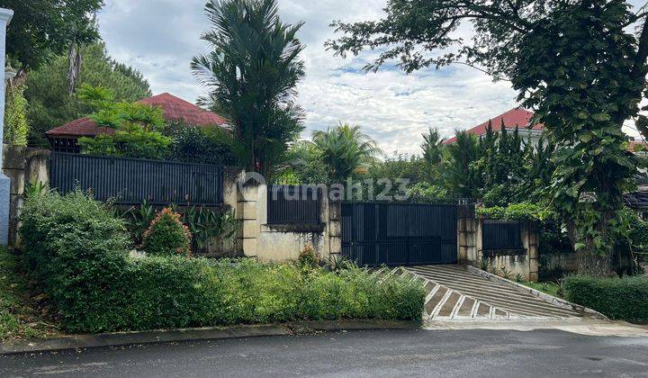 Rumah Luas 2 Lantai, Ada Kolam Renang Lingkungan Asri Dan Sejuk SHM di Sentul City, Bogor 2