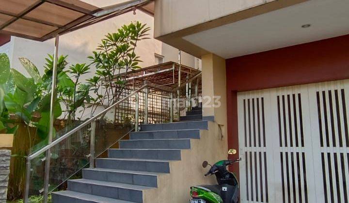 Rumah Modern 2 Lantai Furnished Ada Rooftop SHM di Sentul City, Bogor 1