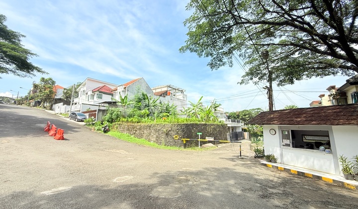 Tanah Kavling Potensi Investasi Posisi Hook. Lokasi Terkenal SHM